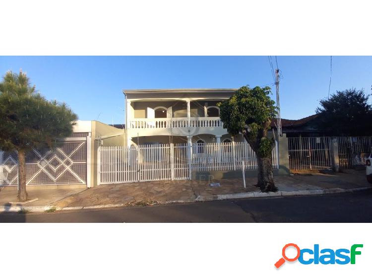 Casa com 3 quartos, 250 m², à venda por R$ 600.000 ou