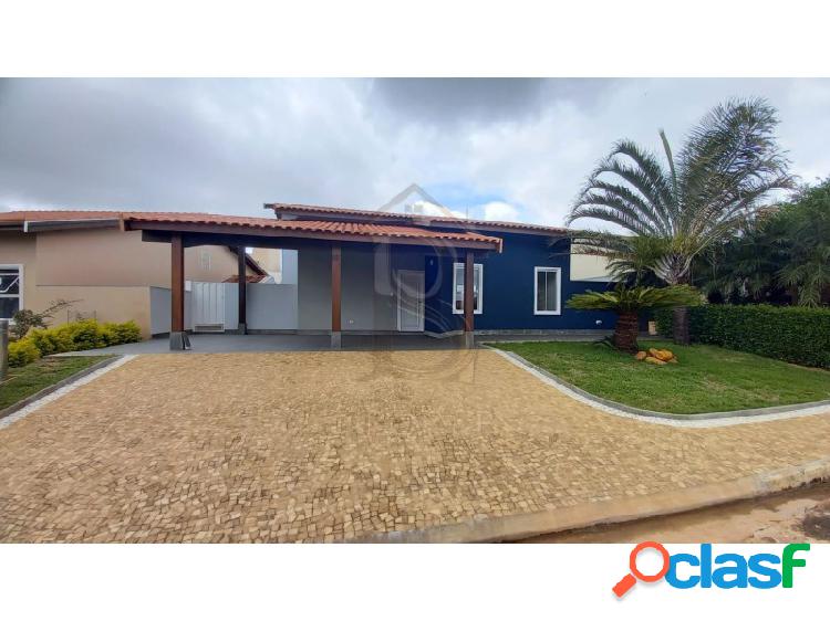 Casa com 3 quartos, 300 m², à venda por R$ 920.000.
