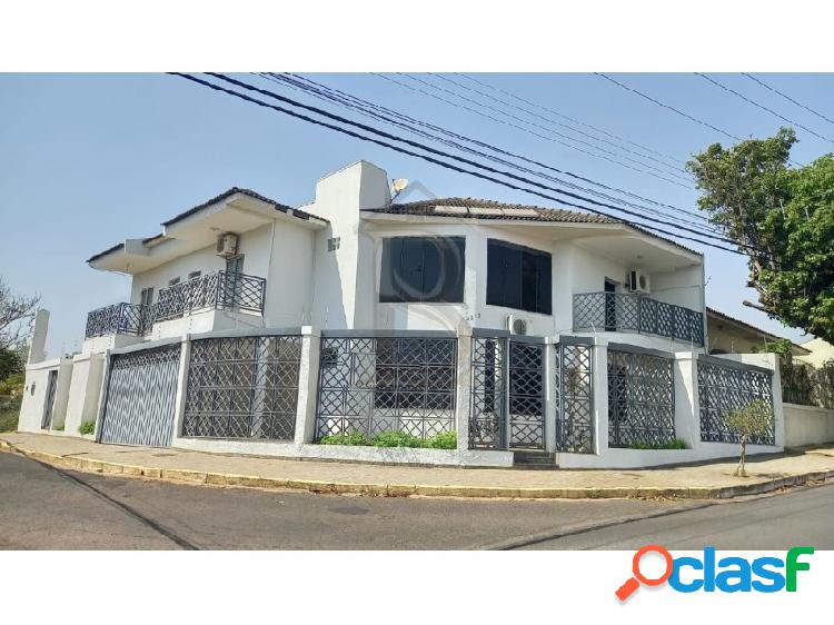 Casa com 3 quartos, 420 m², à venda por R$ 1.200.000.