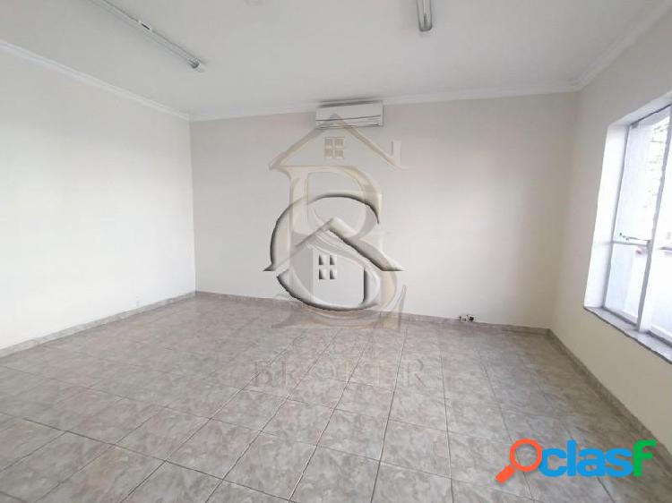 Casa com 3 quartos, 90 m², aluguel por R$ 2.000/mês.