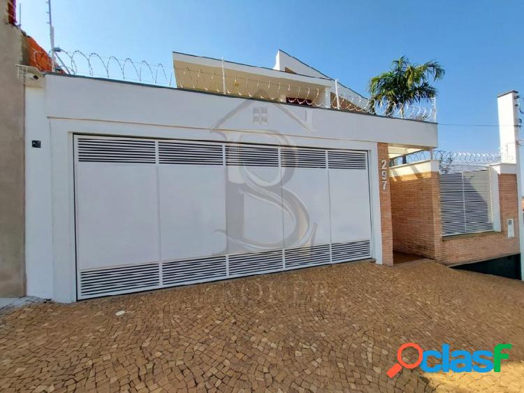 Casa com 4 quartos, 230 m², à venda por R$ 1.300.000.