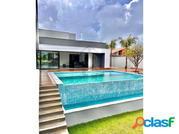 Casa com 4 quartos, 470 m², à venda por R$ 2.800.000.