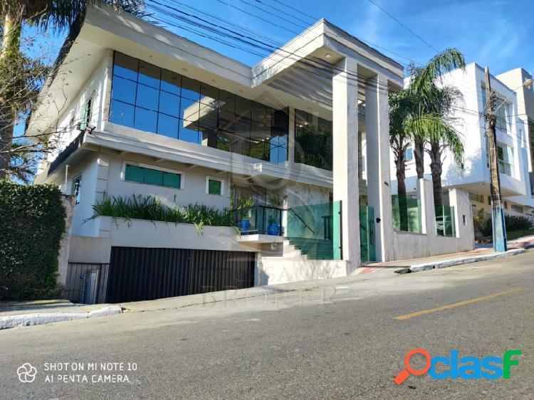 Casa com 6 quartos, 500 m², à venda por R$ 7.000.000.