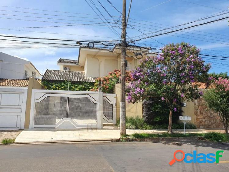 Sobrado com 3 quartos, 350 m², à venda por R$ 1.200.000.