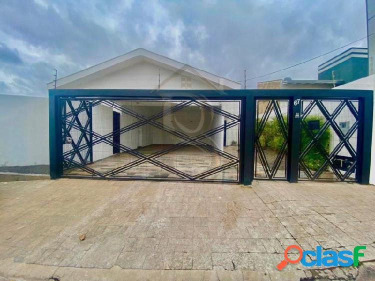Sobrado com 4 dormitórios à venda, 320 m² por R$