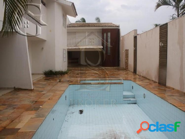 Sobrado com 5 quartos, 3 m², aluguel por R$ 12.000/mês.