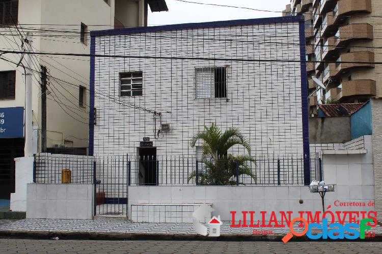 APARTAMENTO PRÓXIMO AO CENTRO DE MONGAGUÁ