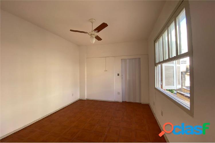 Apartamento com 1 quarto, 29m², à venda em Porto Alegre,