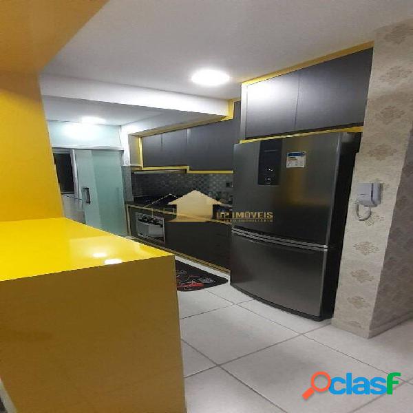 Apartamento com 2 dormitórios à venda, 58 m² por R$