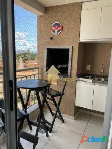 Apartamento com 3 dormitórios à venda, 70 m² por R$