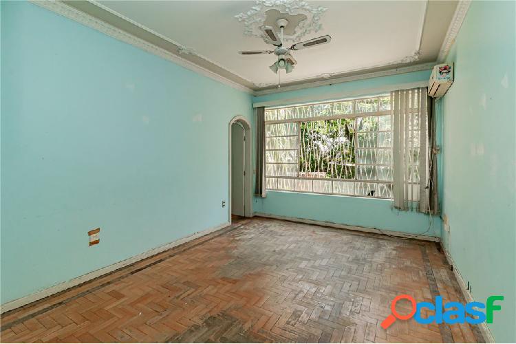 Apartamento com 3 quartos, 113m², à venda em Porto Alegre,