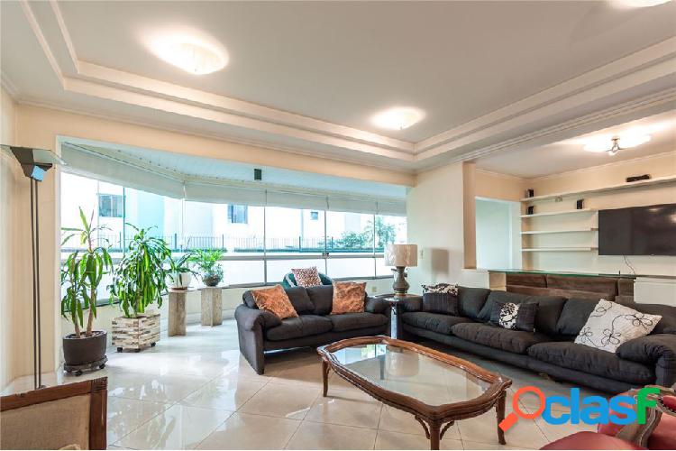 Apartamento com 3 quartos, 193m², à venda em São Paulo,