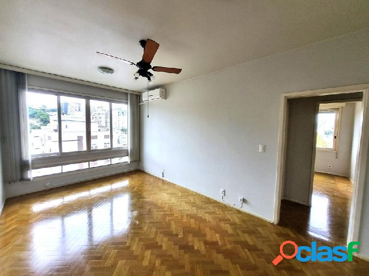 Apartamento com 3 quartos, 98m², à venda em Porto Alegre,