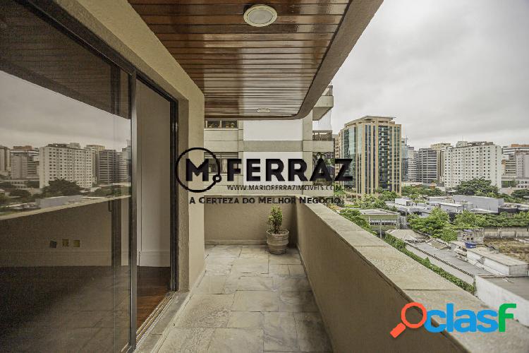 Apartamento de 240m² com 3 suítes no Itaim Bibi -