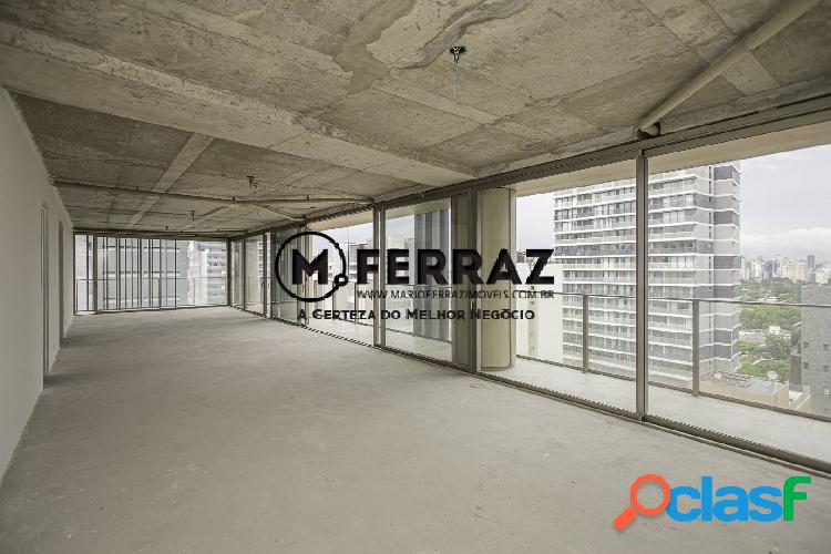 Apartamento incrível no contrapiso de 232m², 3 suítes, 3