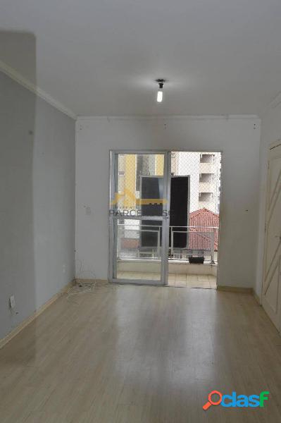 Apartamento à venda: 3 dormitórios + sacada e 250m da Av