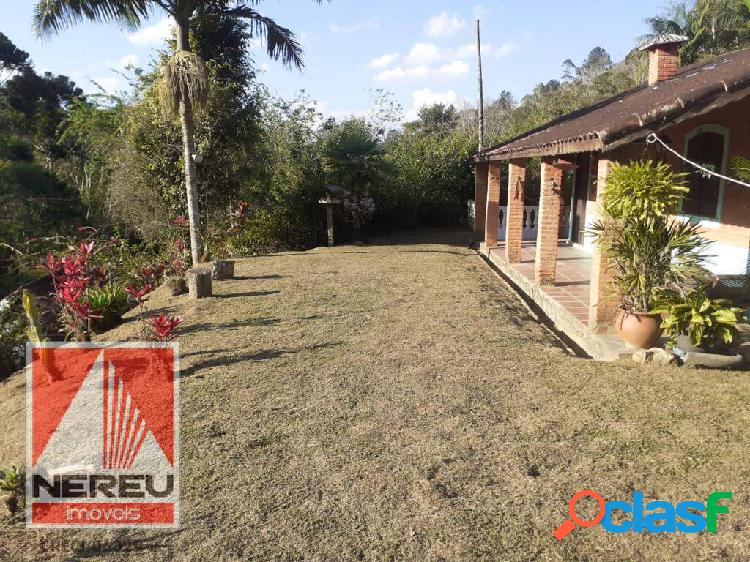 BELA CHÁCARA COM PISCINA PARA LAZER