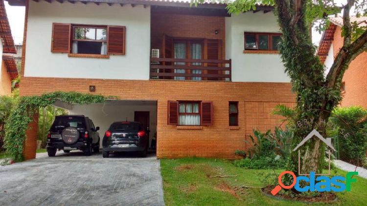 Belíssima casa de condomínio 660m² 4 Quartos Sendo 2