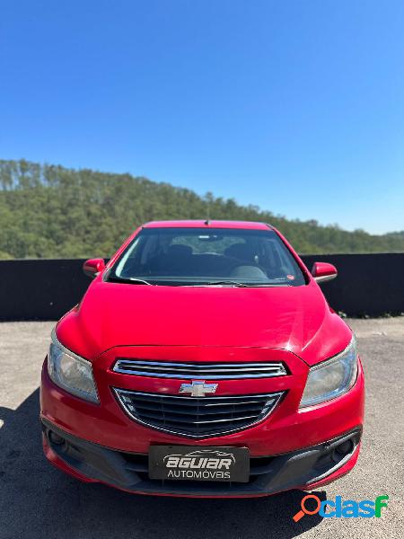 CHEVROLET ONIX HATCH LT 1.4 8V FLEXPOWER 5P MEC. VERMELHO