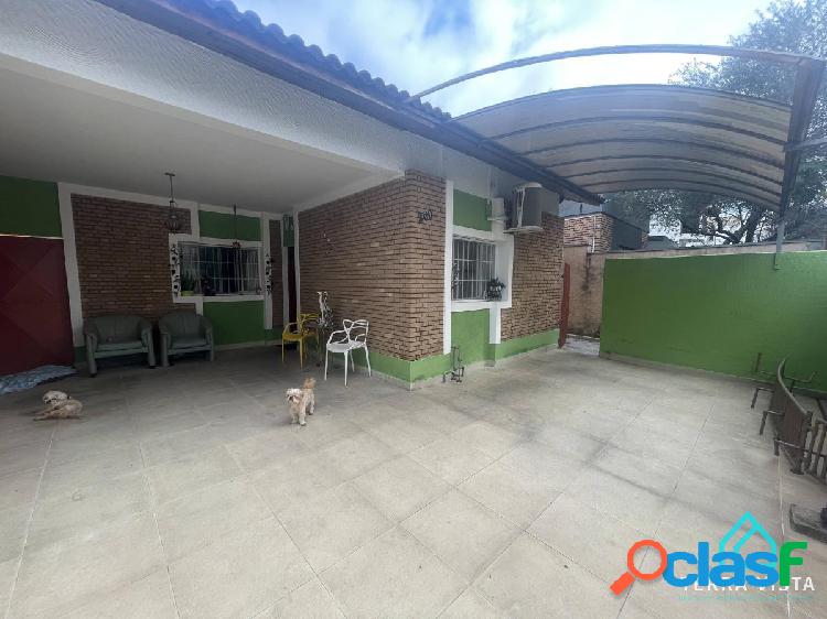 Casa com 2 quartos, 260m², à venda em Taubaté, Santa Rita