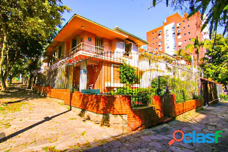 Casa com 4 quartos, 340m², à venda em Porto Alegre,
