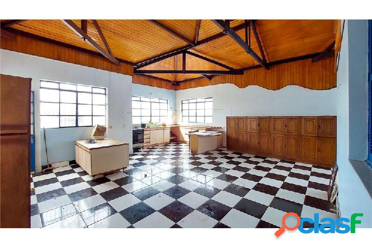 Casa com 5 quartos, 310m², à venda em São Paulo, Barra