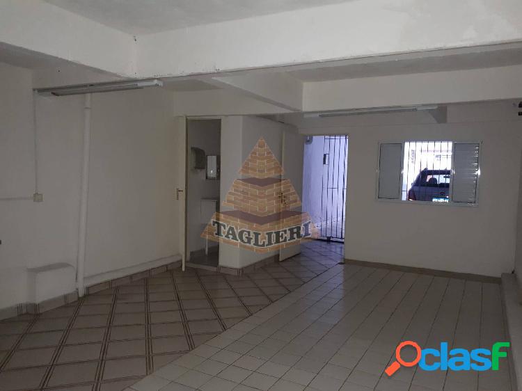 Casa comercial conjugada. sala 40 m2, 1 banheiro. Copa.