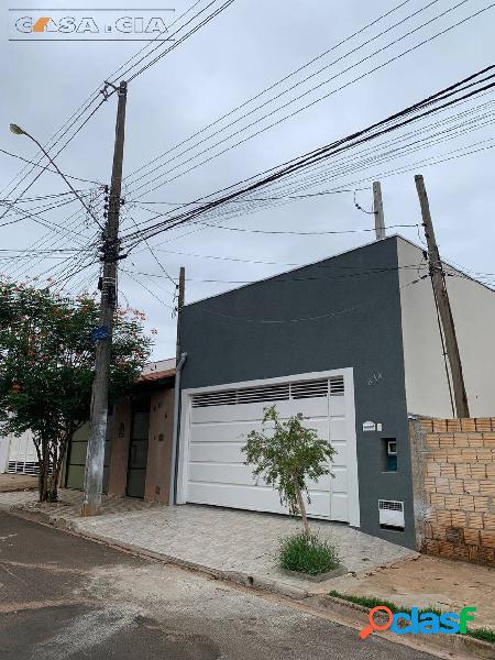 Casa nova com 3 dormitórios no Jardim Carolina