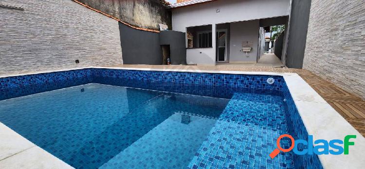 Casa nova com designer moderno e piscina - Itanhaém/SP.