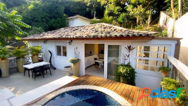 Casa à venda na Ferradura em Búzios RJ