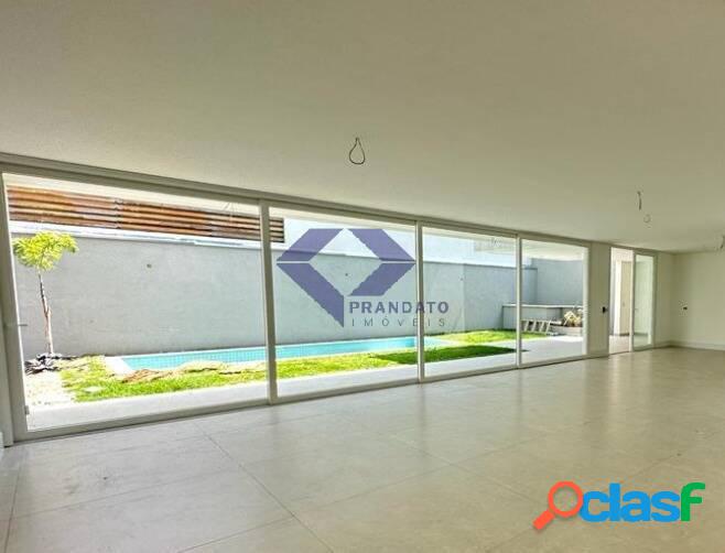 EXCELENTE SOBRADO A VENDA 450M² 4 SUÍTES E 4 VAGAS NO