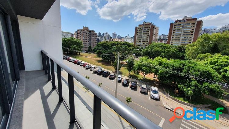 Loft com 1 quarto, 67,38m², à venda em Porto Alegre,
