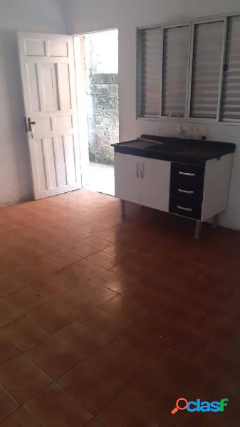 Quarto e Cozinha - R$ 650,00