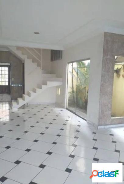 Realize um sonho! Excelente sobrado para você e sua