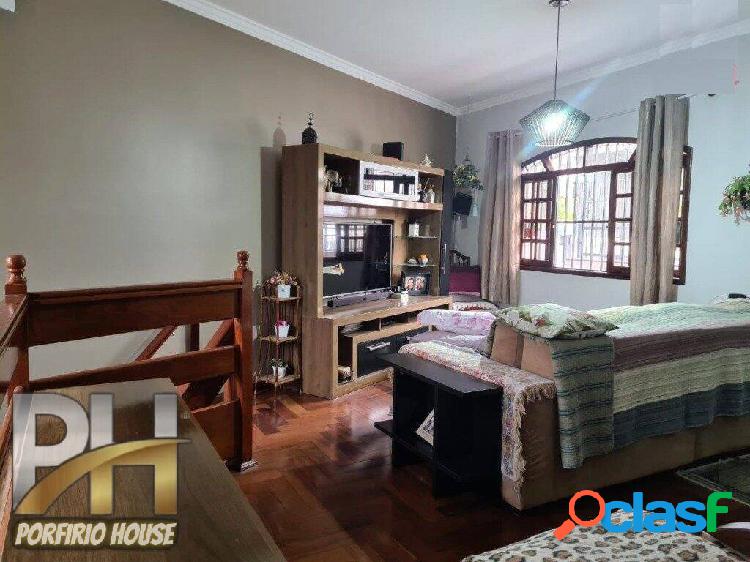 Sobrado 190m² 5 vaga(s) / 3 dorm(s), 2 banheiros.