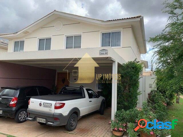 Sobrado com 3 dormitórios à venda, 156 m² por R$