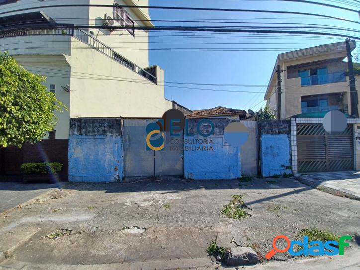 Terreno com 300 m², bem localizado, em Santos, 700 mil