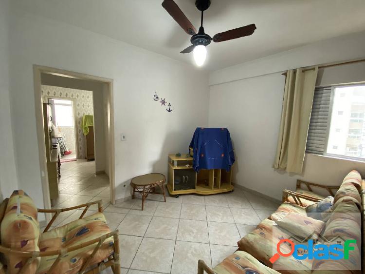 VENDE-SE KITNET NO CAIÇARA - PRÉDIO FRENTE MAR