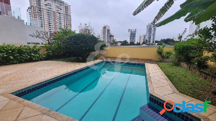 Venda: Casa com estilo moderno e sofisticado no Residencial