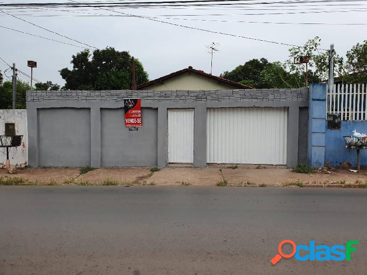 Vendo Casa na Avenida Principal do bairro Jardim Paula 2