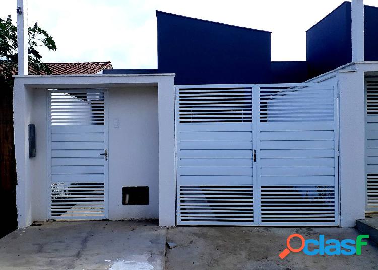 casa 3 quartos, Bairro Joao Paulo, bem próximo a avenida