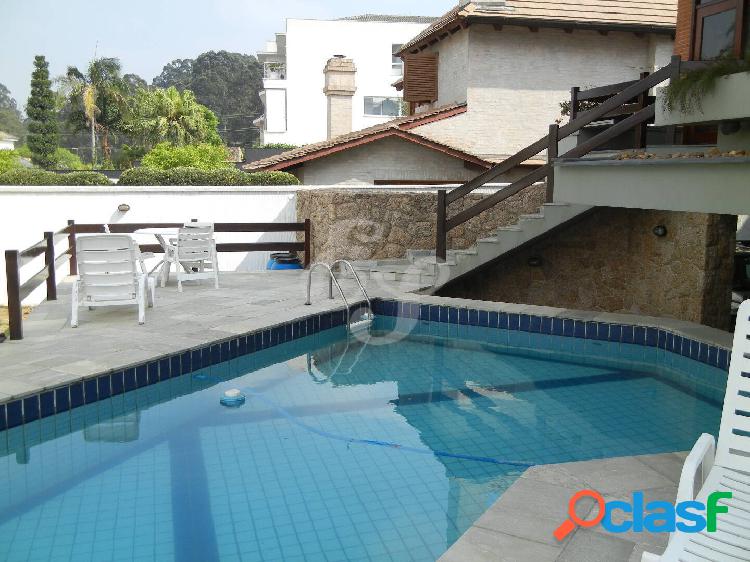 Ótima casa à venda no Alphaville Zero: Rica em detalhes de
