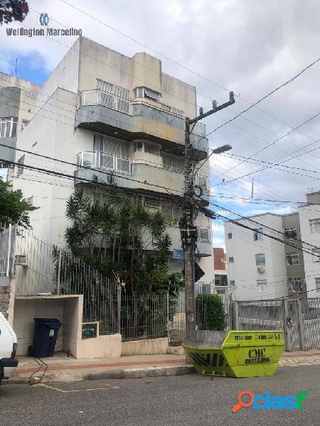 Amplo Apto de 156m² em Coqueiros, Último Andar, 4 Quartos