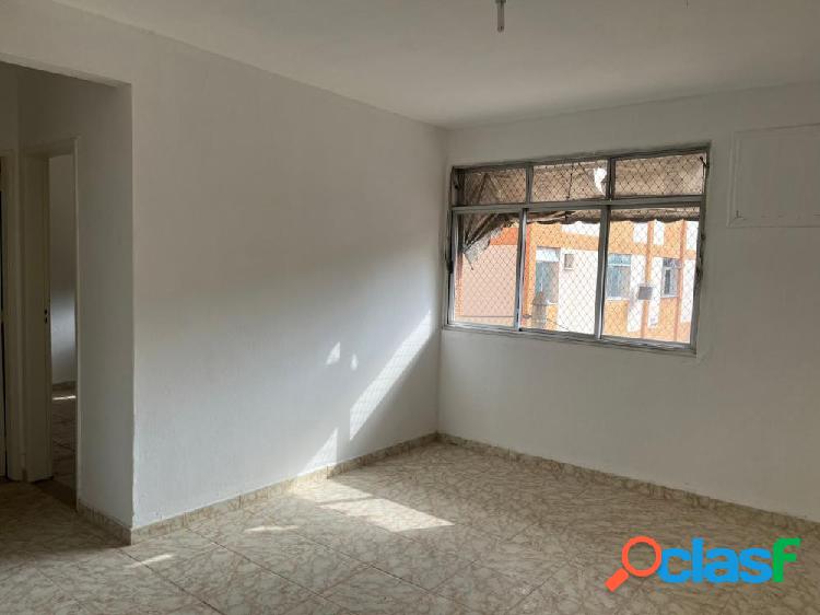 Apartamento com 2 quartos, 60m², à venda em Rio de