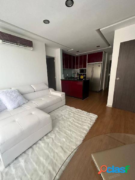 Apartamento en ALQUILER. Resd. Monticello, Urb. El Bosque,