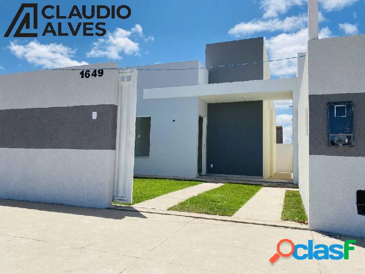 CASA COM 2 QUARTOS PRONTA PARA MORAR