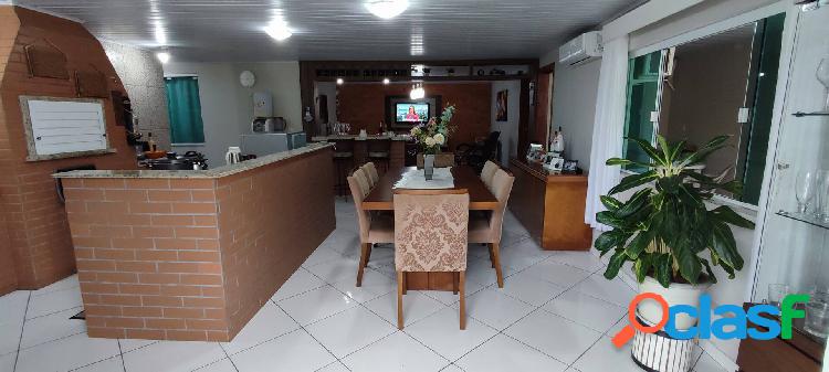 Casa de dois dormitórios mobiliada