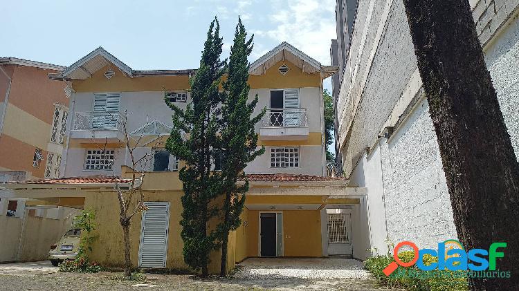 Casa em condomínio na melhor localização da Granja Viana