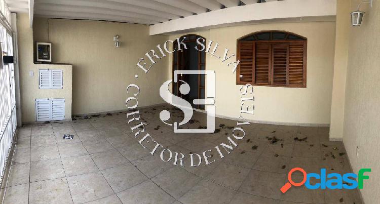 Casa térrea com 03 dormitórios e 02 vagas em Osasco, Jd