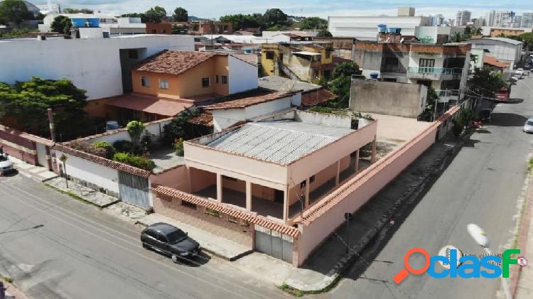 Casa à venda com 2 Quartos sendo 1 suíte, 120 m² por R$